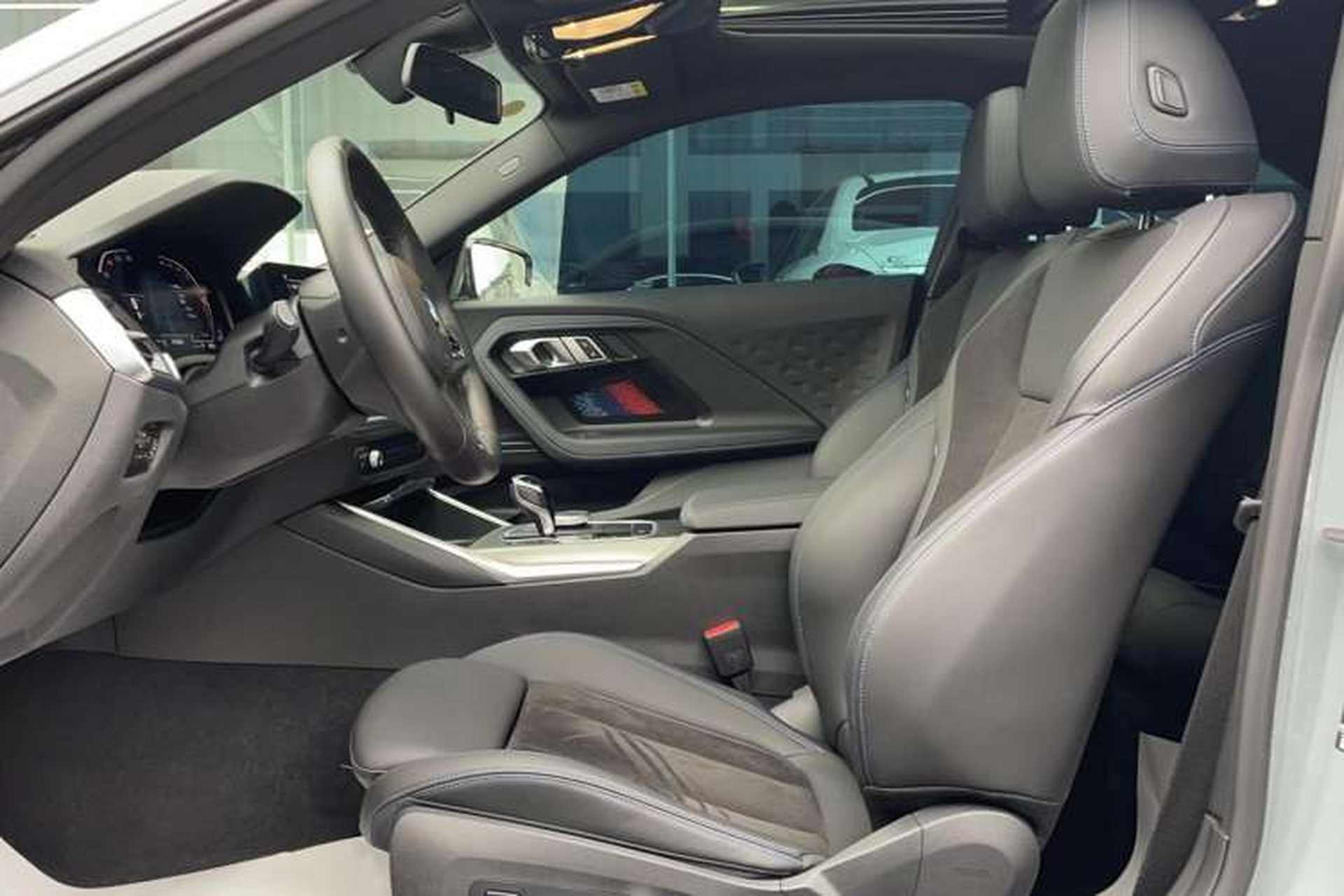 Used BMW 2 Series 2022 225i M Sport Night Edition Interior 3