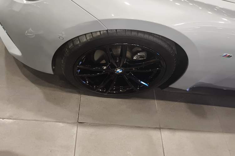 Used BMW 2 Series 2022 225i M Sport Night Edition Left Front Wheel Hub