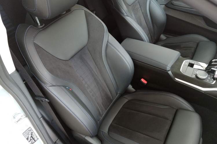 Used BMW 2 Series 2022 225i M Sport Night Edition Right Front Seat