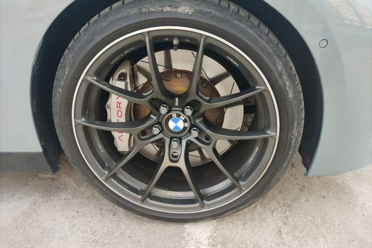 Used BMW 2 Series 2022 225i M Sport Night Edition Right Front Wheel Hub