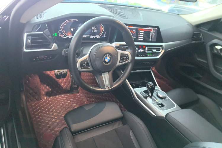 Used BMW 2 Series 2022 225i M Sport Night Edition Center Console