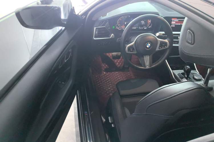 Used BMW 2 Series 2022 225i M Sport Night Edition Driver Seat