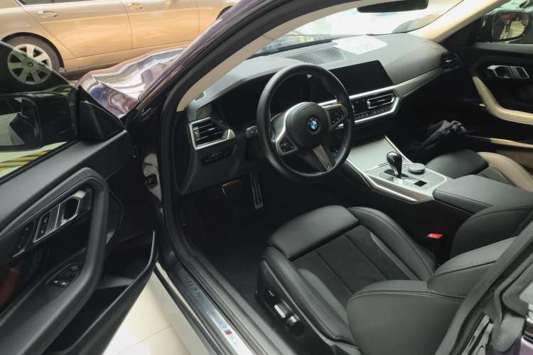 Used BMW 2 Series 2022 225i M Sport Night Edition Driver Seat