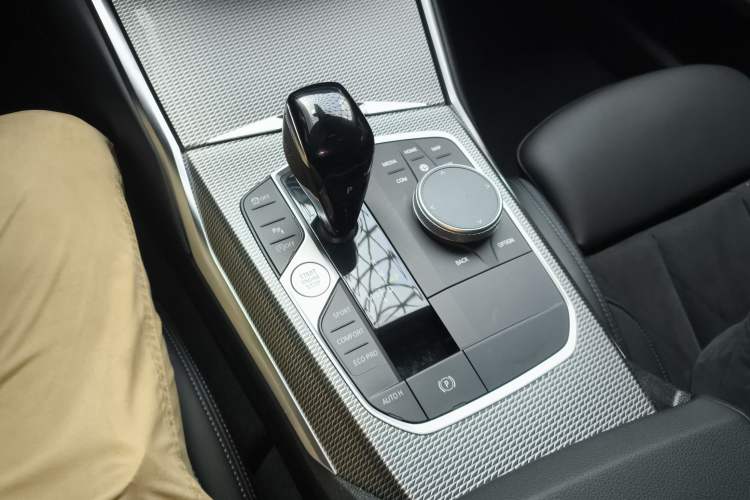 Used BMW 2 Series 2022 225i M Sport Night Edition Gear Lever