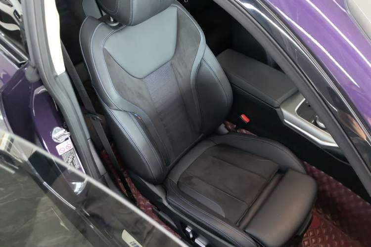 Used BMW 2 Series 2022 225i M Sport Night Edition Right Front Seat