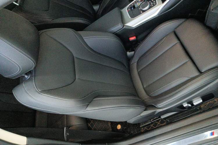 Used BMW 2 Series 2022 225i M Sport Night Edition Right Front Seat