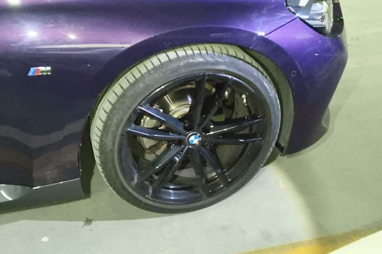 Used BMW 2 Series 2022 225i M Sport Night Edition Right Front Wheel Hub