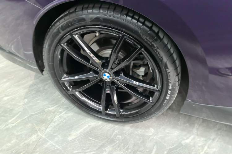 Used BMW 2 Series 2022 225i M Sport Night Edition Right Rear Wheel Hub