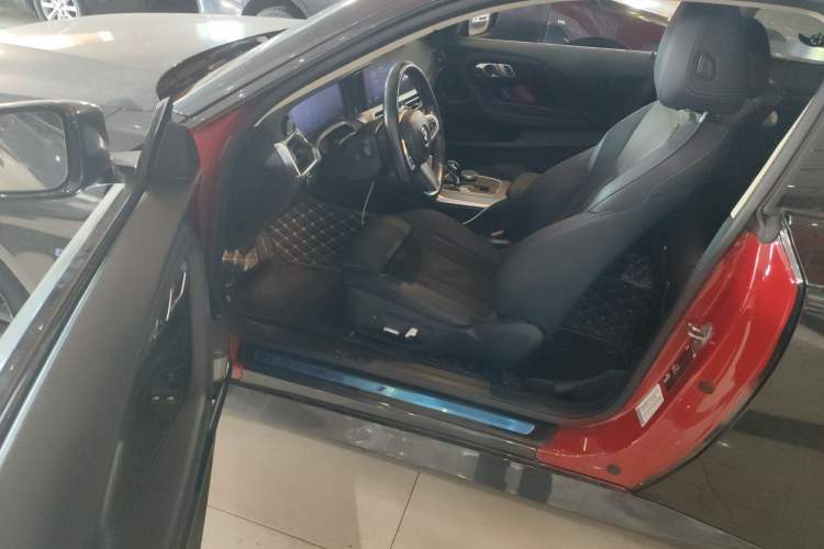 Used BMW 2 Series 2022 225i M Sport Night Edition Driver Seat