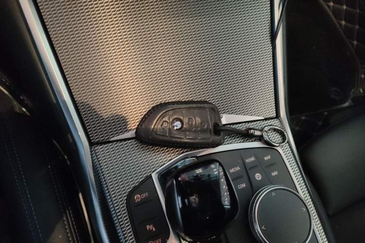 Used BMW 2 Series 2022 225i M Sport Night Edition Vehicle Key