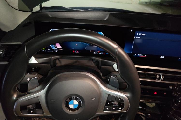 Used BMW 2 Series 2022 225i M Sport Night Edition Center Console