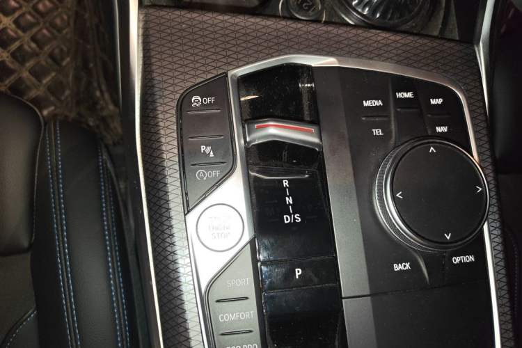Used BMW 2 Series 2022 225i M Sport Night Edition Gear Lever