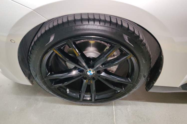 Used BMW 2 Series 2022 225i M Sport Night Edition Left Front Wheel Hub