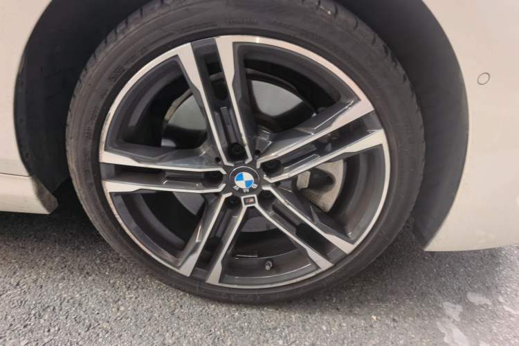 Used BMW 2 Series 2022 225i M Sport Night Edition Right Front Wheel Hub
