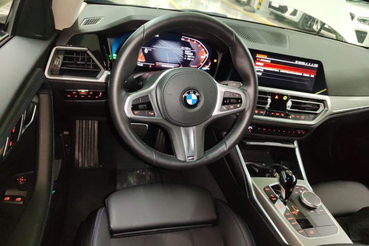Used BMW 2 Series 2022 225i M Sport Night Edition Steering Wheel