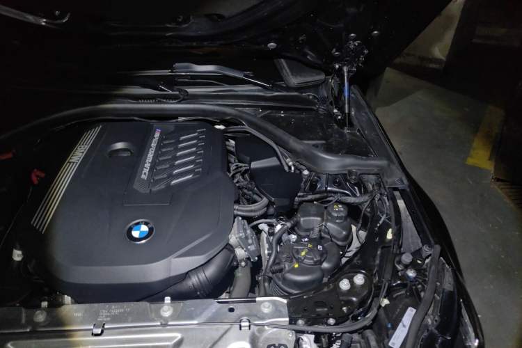 Used BMW 2 Series 2023 M240i Engine Bay Left