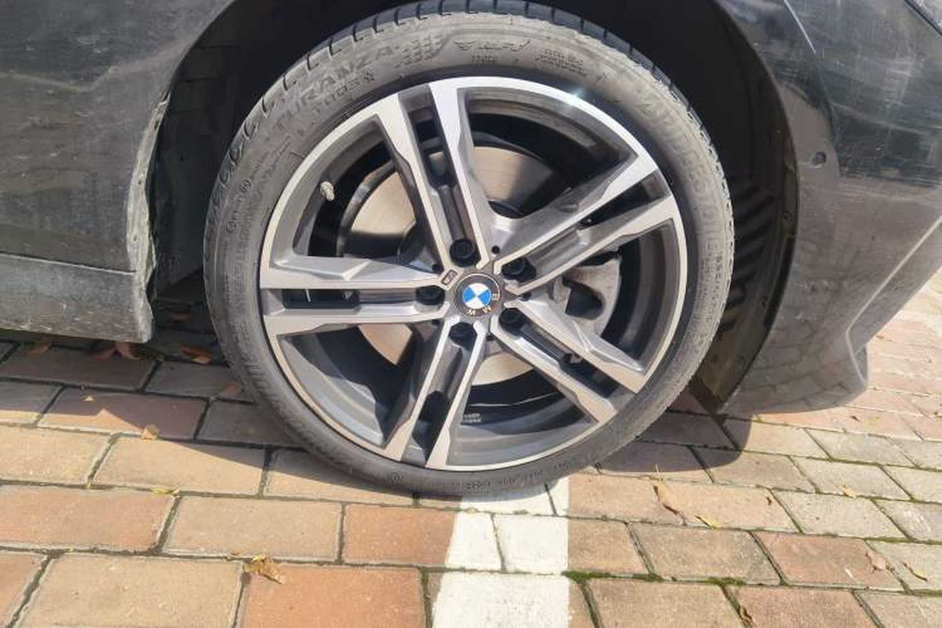 Used BMW 2 Series 2023 225i Four-Door Coupe M Sport Shadowline Package Right Front Wheel Hub