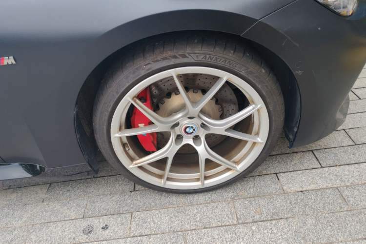Used BMW 2 Series 2023 M240i Right Front Wheel Hub