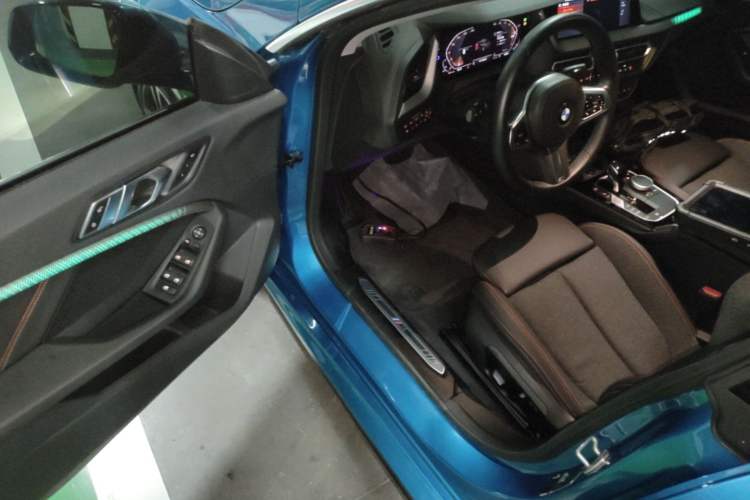 Used BMW 2 Series 2023 225i Four-Door Coupe M Sport Package Driver Seat