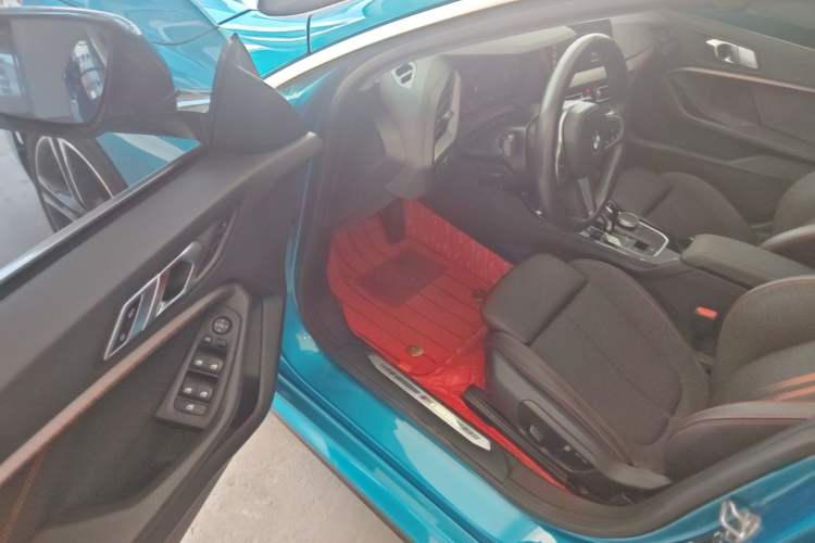 Used BMW 2 Series 2023 225i Four-Door Coupe M Sport Package Driver Seat