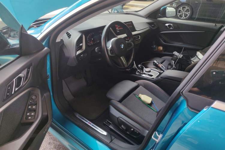 Used BMW 2 Series 2023 225i Four-Door Coupe M Sport Package Driver Seat