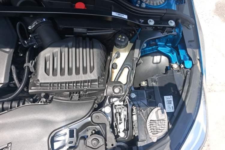 Used BMW 2 Series 2023 225i Four-Door Coupe M Sport Package Engine Bay Left
