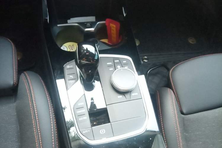 Used BMW 2 Series 2023 225i Four-Door Coupe M Sport Package Gear Lever