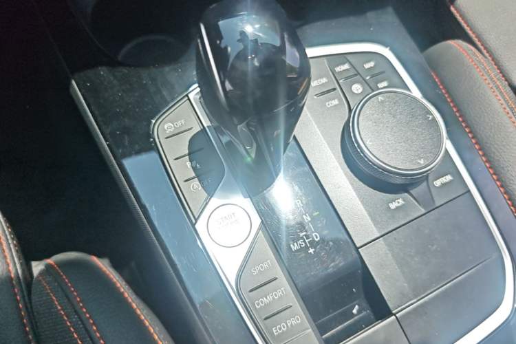 Used BMW 2 Series 2023 225i Four-Door Coupe M Sport Package Gear Lever