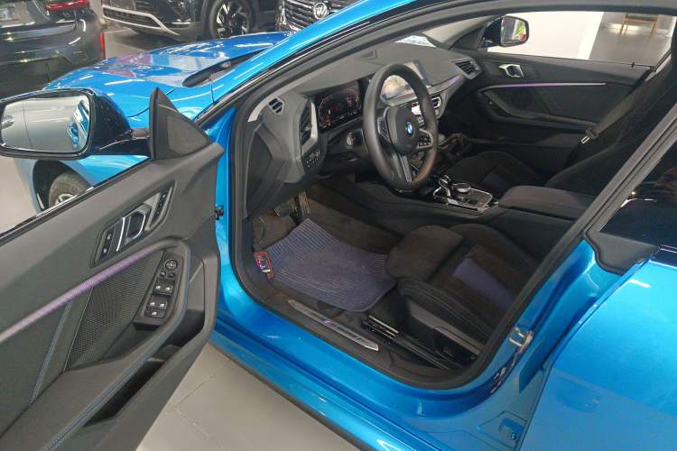 Used BMW 2 Series 2023 Facelifted 225i Four-Door Coupe M Sport Night Edition Package Interior 3