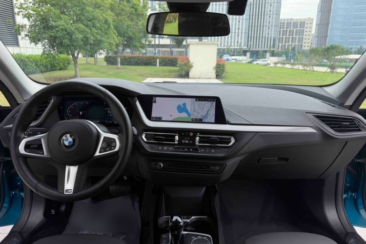 Used BMW 2 Series 2023 225i Four-Door Coupe M Sport Package Interior 4