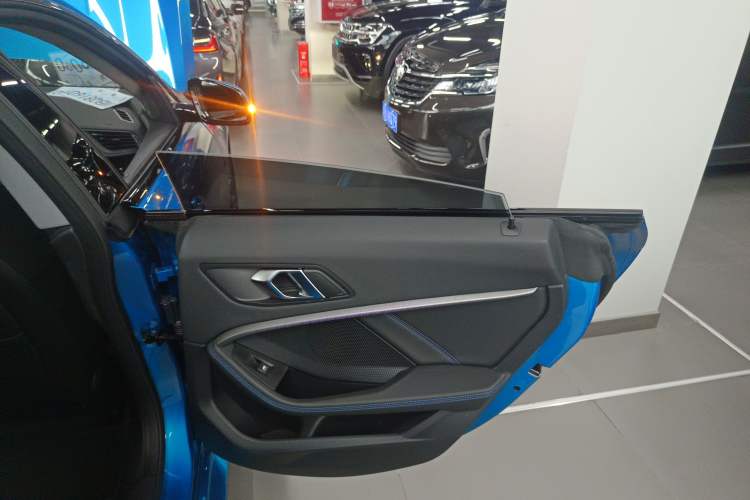 Used BMW 2 Series 2023 Facelifted 225i Four-Door Coupe M Sport Night Edition Package Interior 6