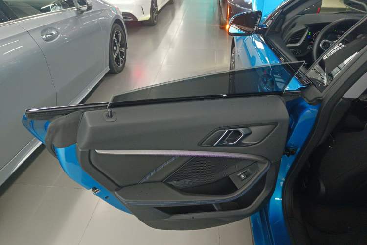 Used BMW 2 Series 2023 Facelifted 225i Four-Door Coupe M Sport Night Edition Package Interior 8