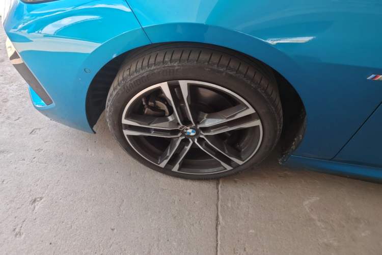 Used BMW 2 Series 2023 225i Four-Door Coupe M Sport Package Left Front Wheel Hub