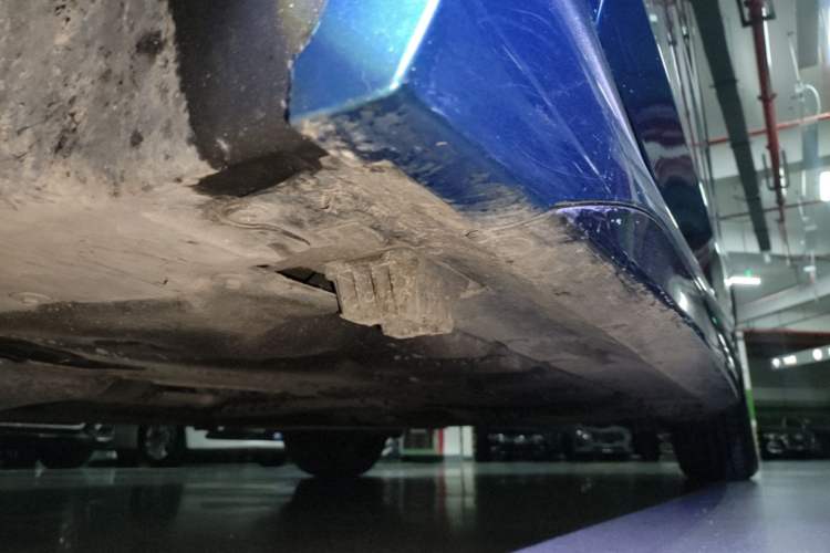 Used BMW 2 Series 2023 225i Four-Door Coupe M Sport Package Left Side Sill