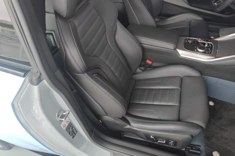 Used BMW 2 Series 2023 M240i Right Front Seat