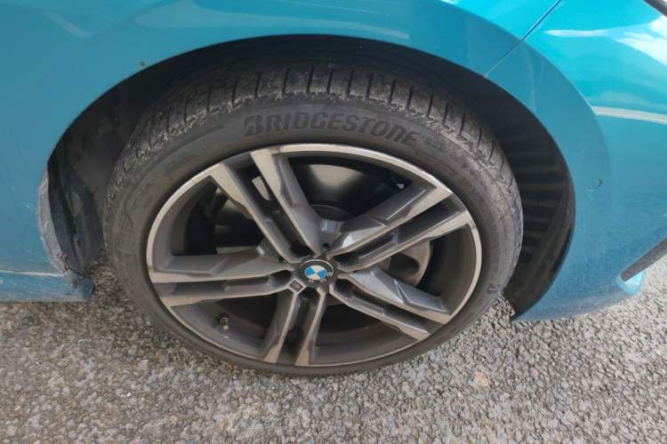 Used BMW 2 Series 2023 225i Four-Door Coupe M Sport Package Right Front Wheel Hub