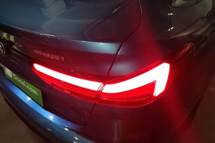 Used BMW 2 Series 2023 225i Four-Door Coupe M Sport Package Right Rear Taillight