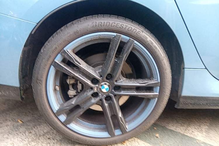 Used BMW 2 Series 2023 225i Four-Door Coupe M Sport Package Right Rear Wheel Hub