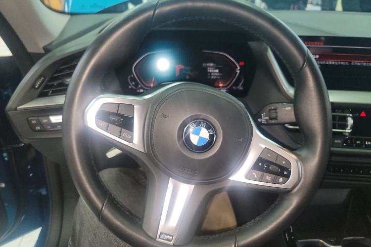 Used BMW 2 Series 2023 225i Four-Door Coupe M Sport Package Steering Wheel