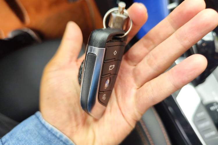 Used BMW 2 Series 2023 225i Four-Door Coupe M Sport Package Vehicle Key