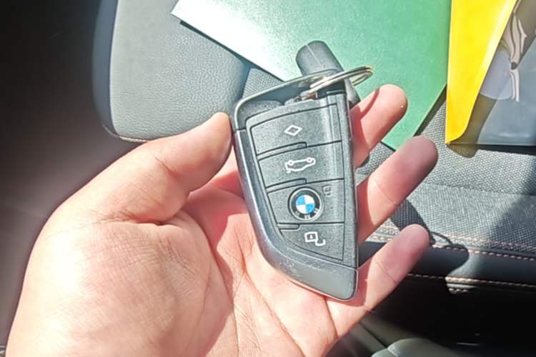Used BMW 2 Series 2023 225i Four-Door Coupe M Sport Package Vehicle Key