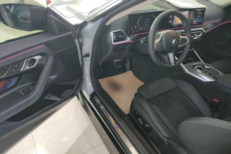 Used BMW 2 Series 2023 225i M Sport Night Edition Package Driver Seat
