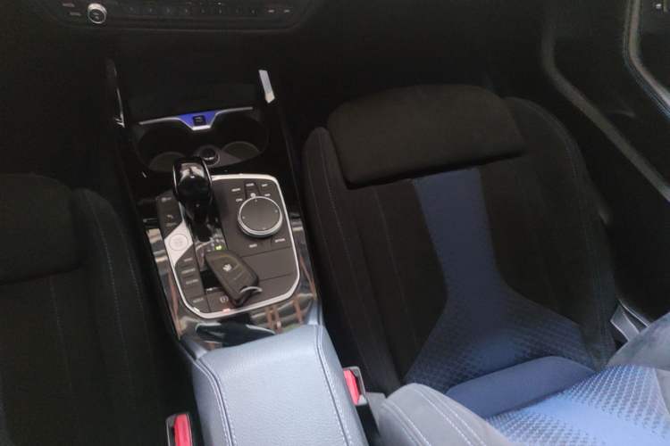 Used BMW 2 Series 2023 Facelifted 225i Four-Door Coupe M Sport Night Edition Package Gear Lever