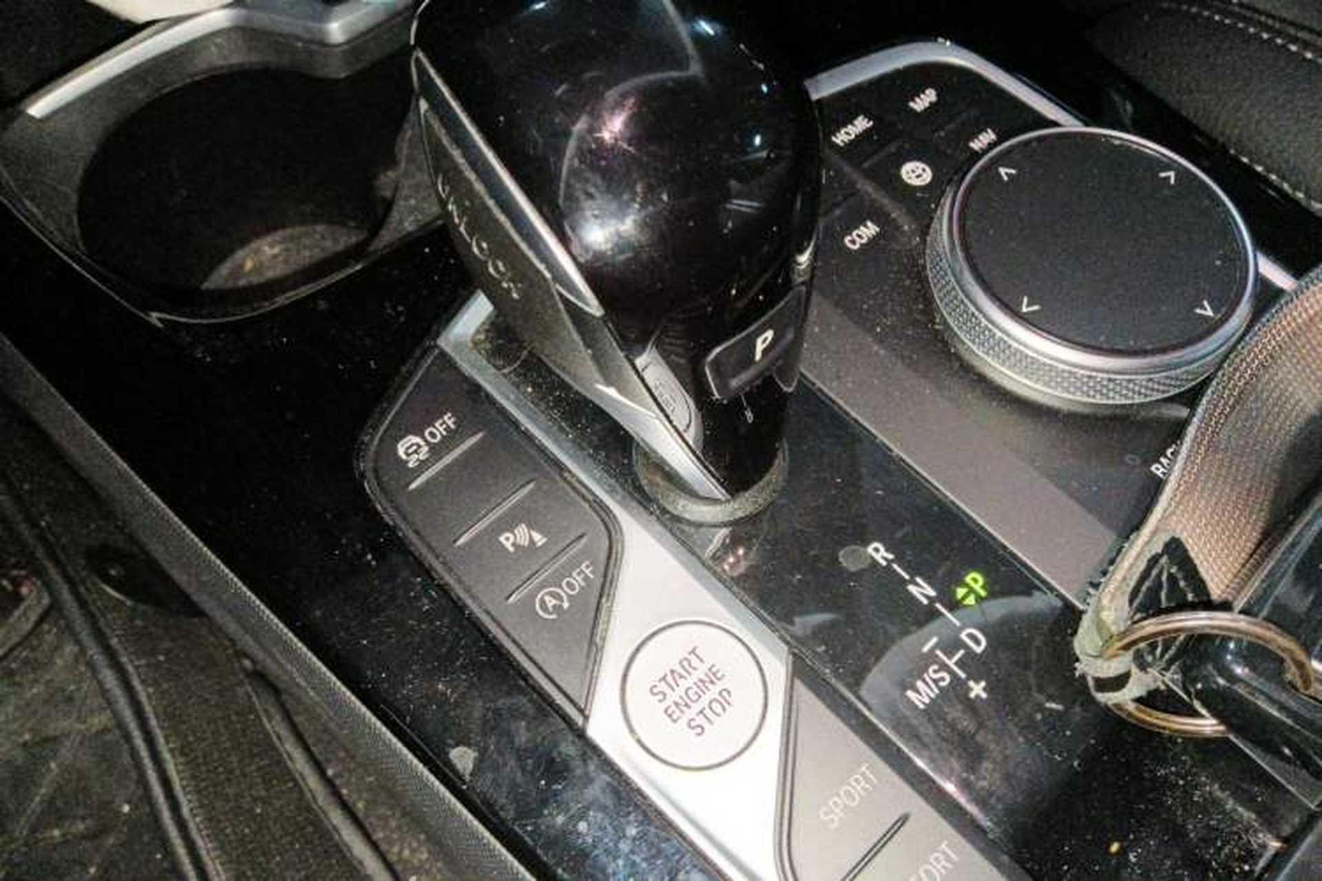 Used BMW 2 Series 2023 225i Four-Door Coupe M Sport Package Gear Lever