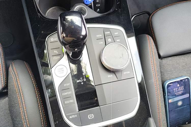 Used BMW 2 Series 2023 225i Four-Door Coupe M Sport Package Gear Lever