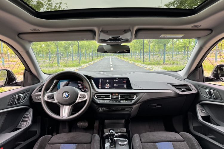 Used BMW 2 Series 2023 Facelifted 225i Four-Door Coupe M Sport Night Edition Package Interior 5