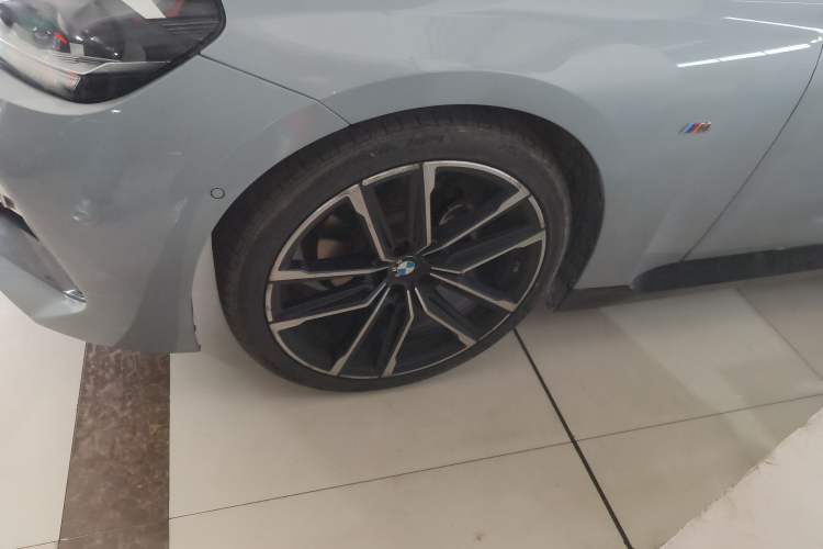 Used BMW 2 Series 2023 225i M Sport Night Edition Package Left Front Wheel Hub