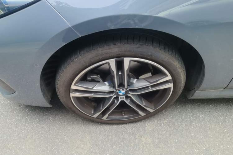 Used BMW 2 Series 2023 Facelifted 225i Four-Door Coupe M Sport Night Edition Package Left Front Wheel Hub