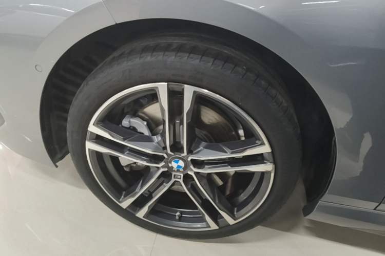 Used BMW 2 Series 2023 Facelifted 225i Four-Door Coupe M Sport Night Edition Package Left Front Wheel Hub