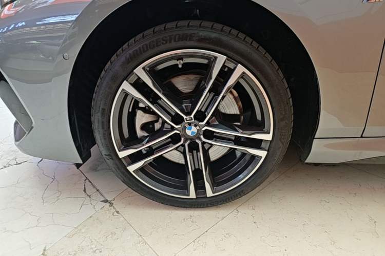 Used BMW 2 Series 2023 Facelifted 225i Four-Door Coupe M Sport Night Edition Package Left Front Wheel Hub